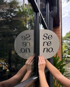 Hablador con tamaño, forma y color personalizado